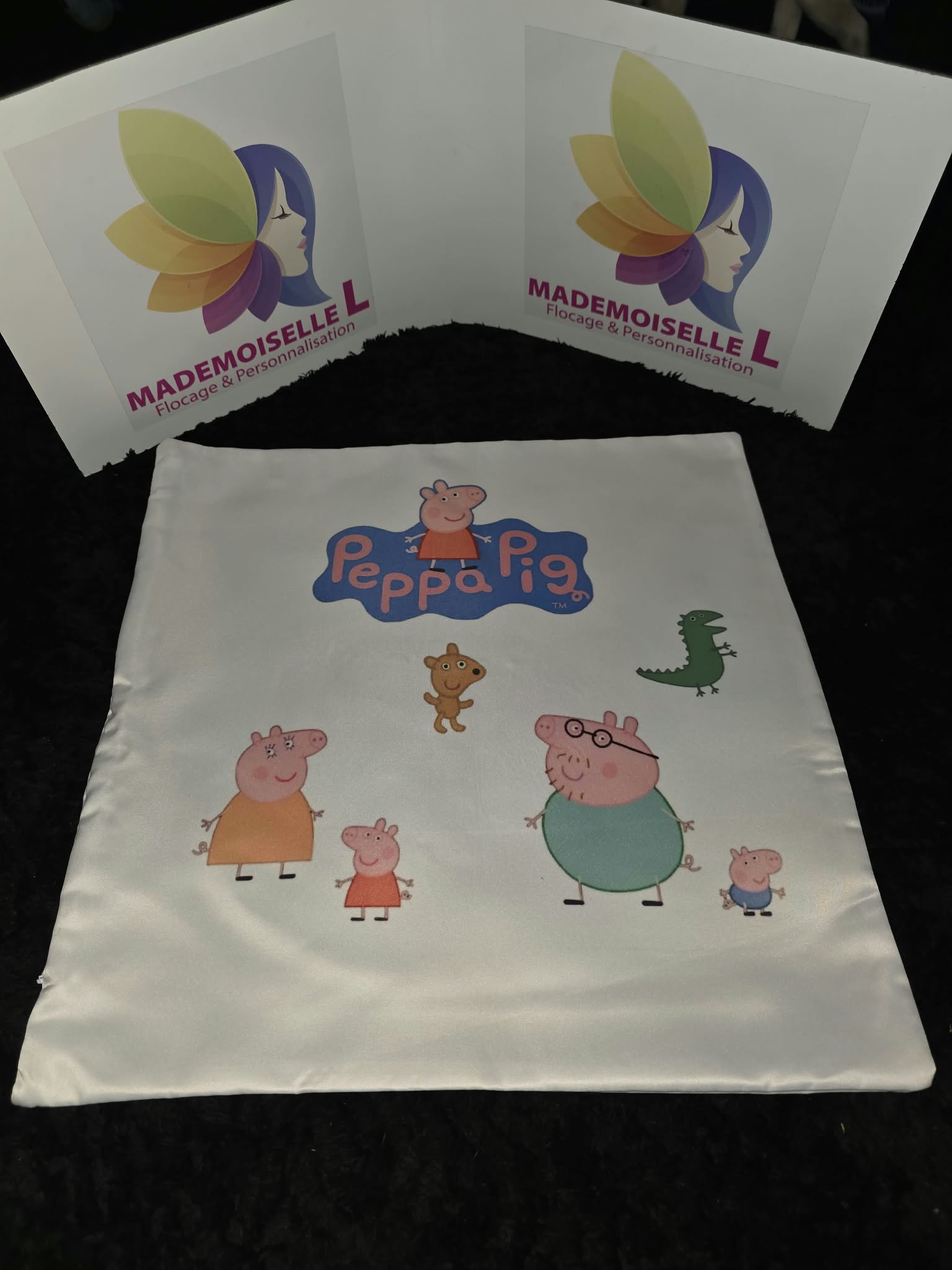 flocage sur tissus oreiller avec peppa pig